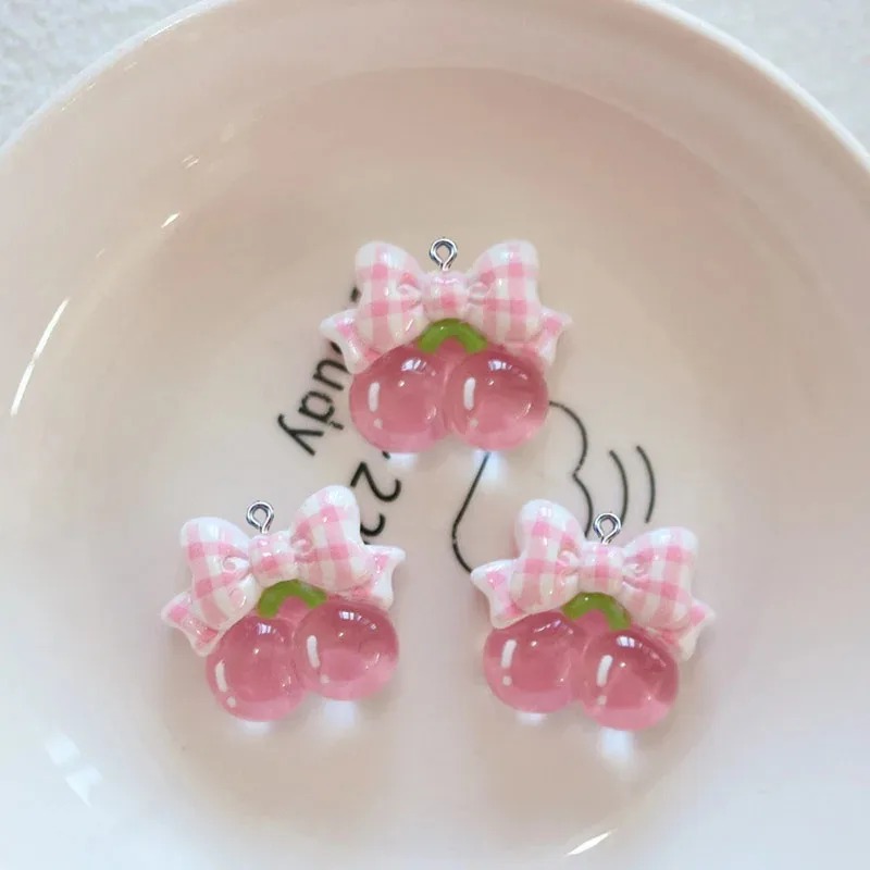 10 Pezzi Ciondoli in Resina a  - Resin Crafts Diy recensione e prezzo